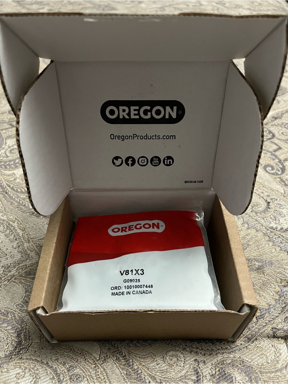 Oregon Products New Chainsaw chain replacement  V81X3, 3 pack, New and sealed